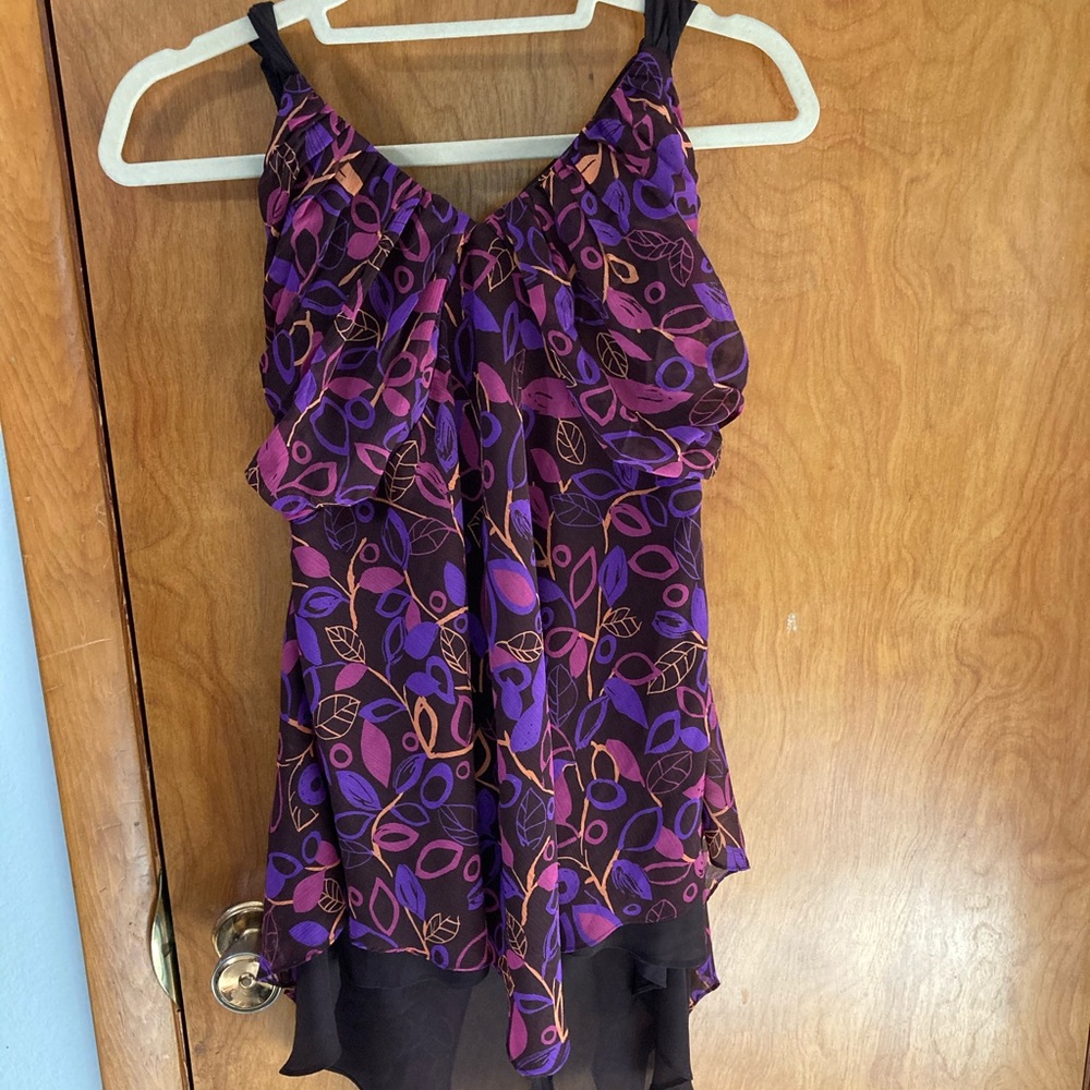 Beautiful mixit woman halter styled top. New 1x
